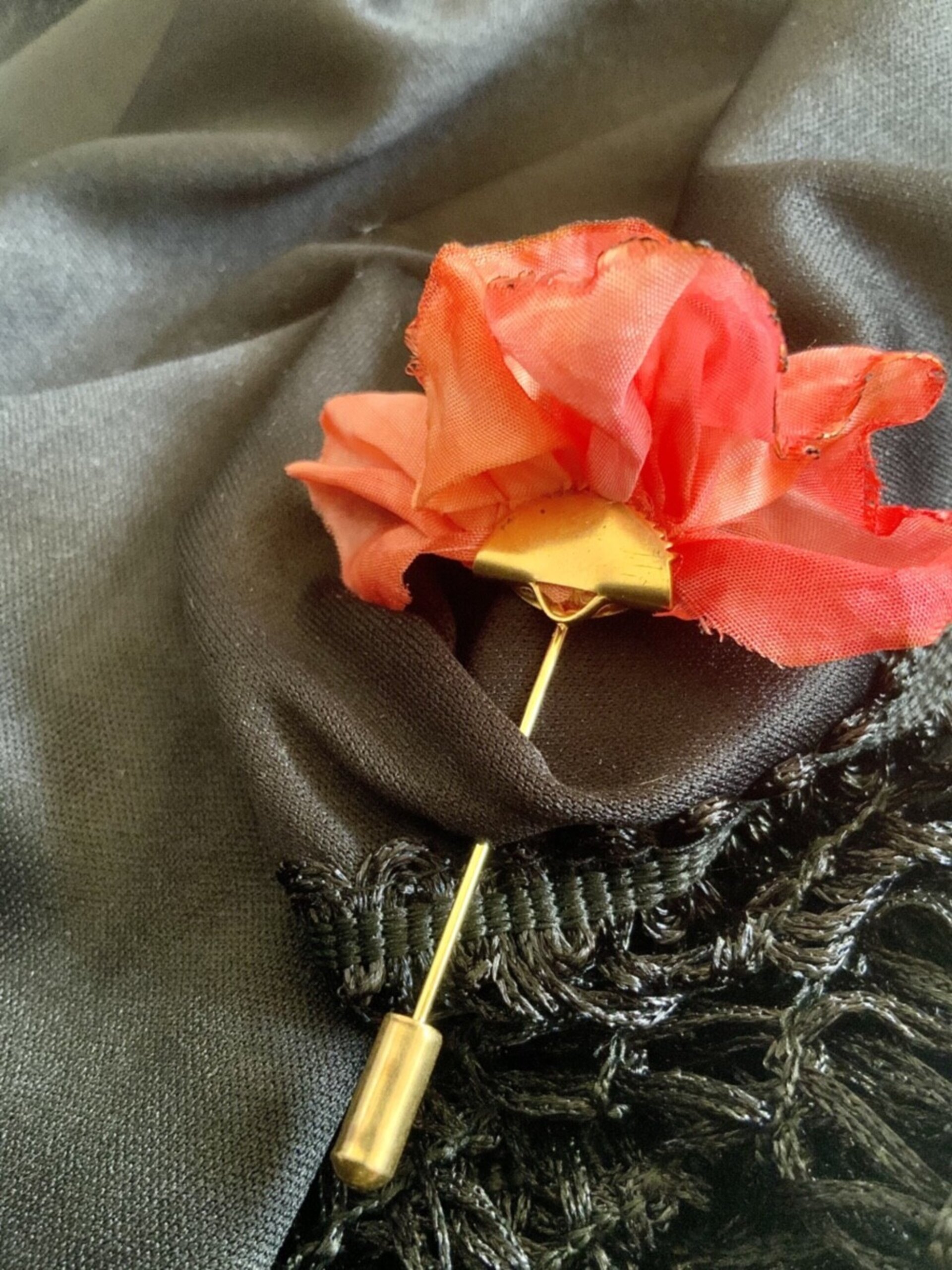 Alfiler clavel rosa seda artesano - 3